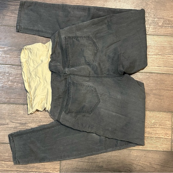 Stretchy maternity jeggings - Picture 2 of 3